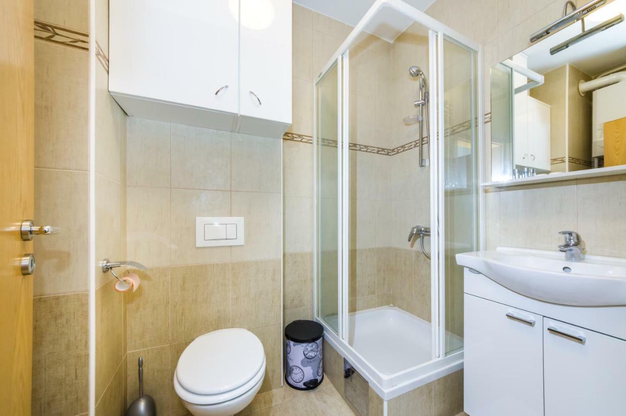 Studio Apartment K & K With Free Garage Zadar Ngoại thất bức ảnh